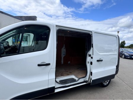 2021 Renault Trafic LL30 ENERGY DCI 120 BUSINESS €20,450