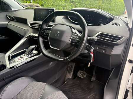 2019 Peugeot 3008 ALLURE 1.2 130 AUTOMATIC 6.2 4 €20,950 thumbnail