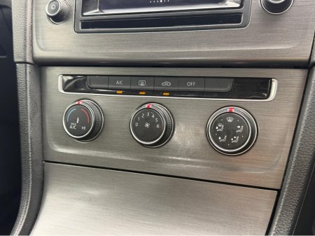 2013 Volkswagen Golf - thumbnail 21