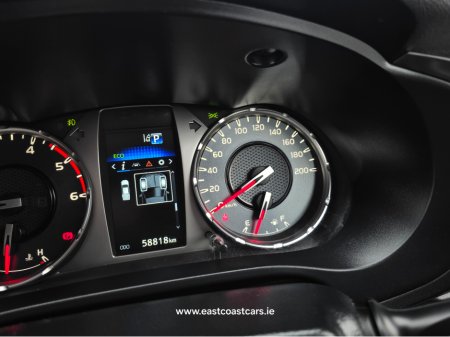 2023 Toyota Hilux GR EDITION 2.4D 360 REV CAMERA  4X4 HALF LEATHER  SEATS - €48,500 thumbnail