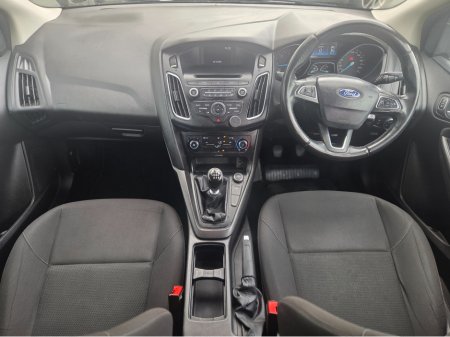 2015 Ford Focus - thumbnail 5