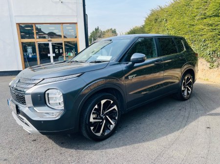 2024 Mitsubishi Outlander - thumbnail 6