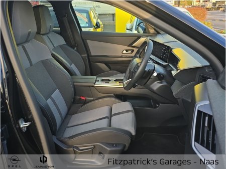 2025 Opel Grandland GS 73 kWh BEV Demo with 3.9% Finance Available & Price Includes €1,000 Scrappage Allowance €38,950 thumbnail