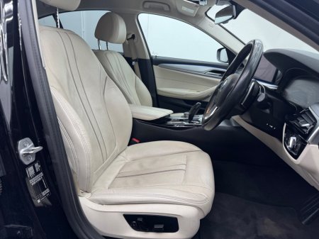 2021 BMW 5 Series - thumbnail 7