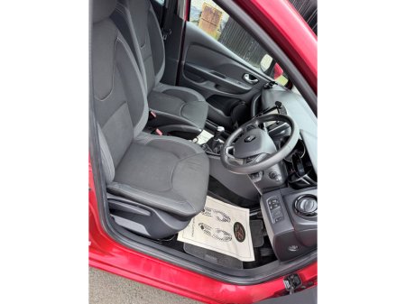 2018 Renault Clio - thumbnail 16