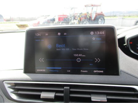 2018 Peugeot 5008 - thumbnail 18