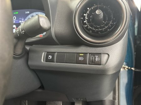 2024 Toyota C-HR - thumbnail 12