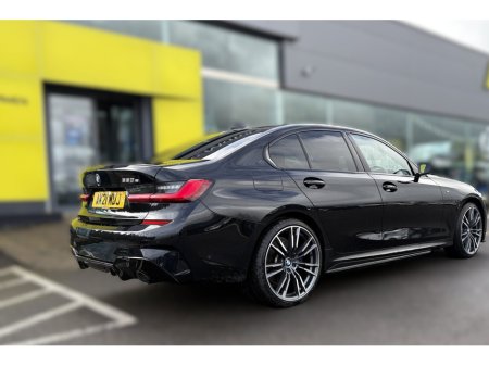 2021 BMW 3 Series - view 2