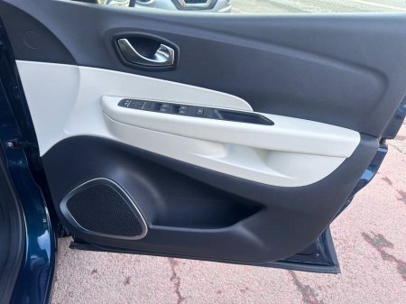 2018 Renault Captur 1.5 DCI, DYNAMIQUE MODEL, NEW NCT, FINANCE, WARRANTY, 5 STAR REVIEWS €8,995 thumbnail