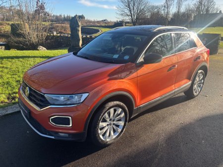 2019 Volkswagen T-Roc SPORT 2.0 TDI with pan roof €20,995 thumbnail