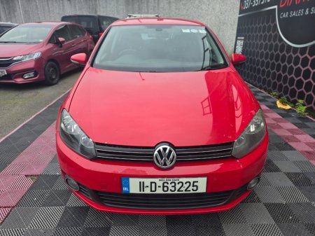 2011 Volkswagen Golf - thumbnail 4