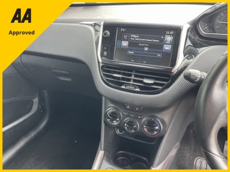 2015 Peugeot 2008 - thumbnail 4