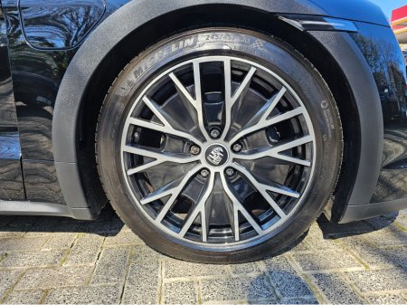 2021 Porsche Taycan 4 CROSS TURISMO 350 KW 93 KWH 5 SEATER. HUGE SPEC. FINANCE ARRANGED. SIMI. AA APPROVED. €59,999