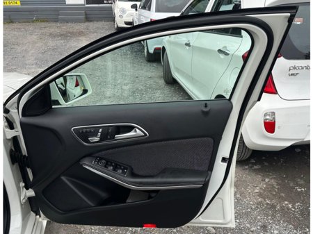 2016 Mercedes-Benz A Class A180 1.6 Petrol Automatic (3835) €15,495 thumbnail