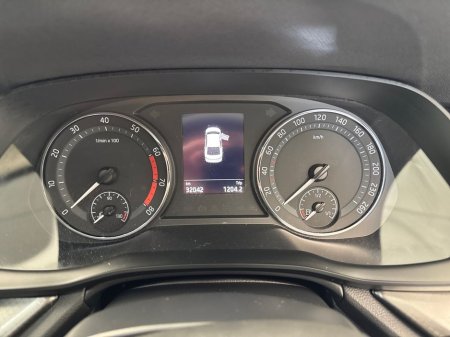 2023 Skoda Octavia - thumbnail 14