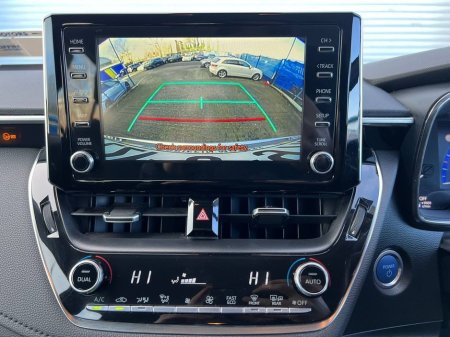 2022 Toyota Corolla LUNA 1.8 HYBRID // SERVICE HISTORY // LANE ASSIST // REVERSE CAMERA €20,900 thumbnail