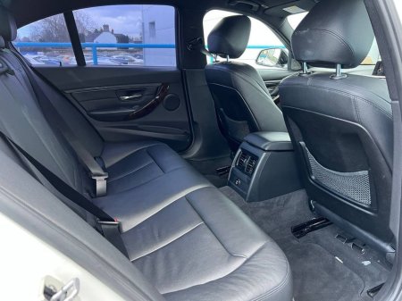 2014 BMW 3 Series - thumbnail 8