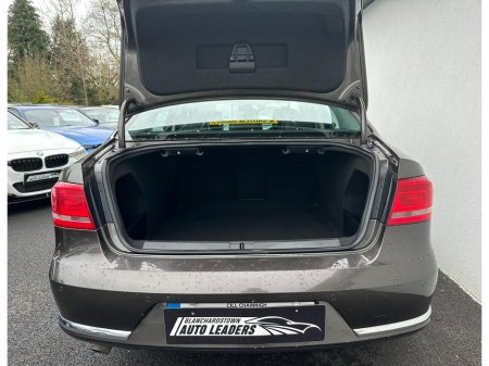 2012 Volkswagen Passat - thumbnail 29