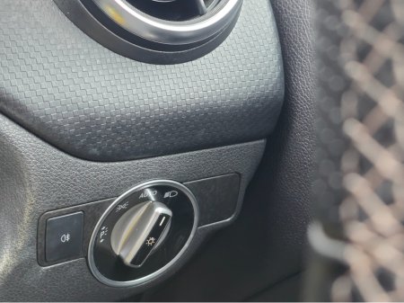 2013 Mercedes-Benz A Class A180 AMG INTERIOR HALF LEATHER SEATS / HI SPEC / SYSTEM LOW ROAD TAX BAND / SIMI DEALER thumbnail