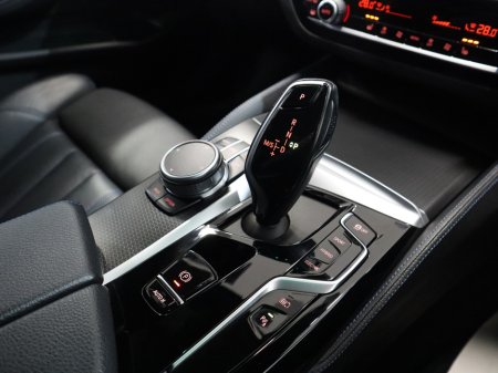 2022 BMW 5 Series - thumbnail 25