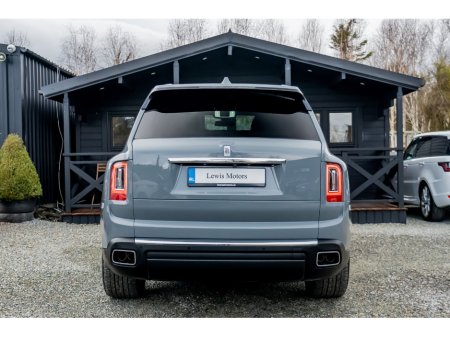 2023 Rolls-Royce Cullinan  €489,950 thumbnail