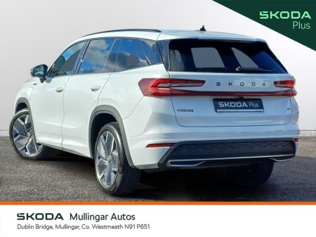 2025 Skoda Kodiaq Sportline PHEV 1.5 TSI 204 DSG €54,950 thumbnail