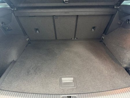 2020 Volkswagen Tiguan - thumbnail 18