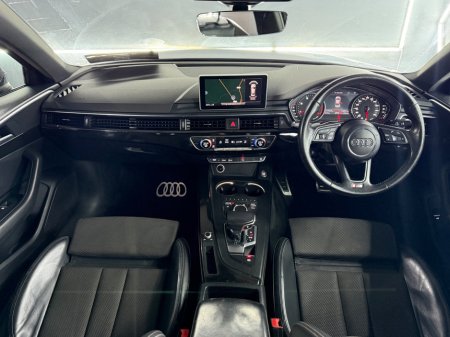 2017 Audi A4 2.0TDI 150HP S tronic S Line €14,950 thumbnail