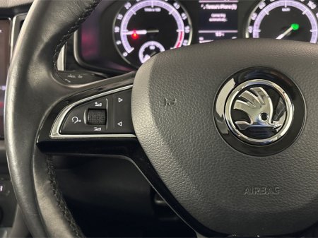 2018 Skoda Kodiaq STYLE 2.0 TDI 150HP DSG**7 SEATER**PANORAMIC SUNROOF**BLACK LEATHER INTERIOR**TOUCH SCREEN MEDIA DISPLAY**REVERSE CAMERA**PARKING SENSORS**DUAL CLIMATE CONTROL**APPLE CARPLAY** €23,995 thumbnail