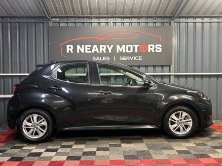 2023 Toyota Yaris 1.5 Hybrid 5Dr Luna €19,950 thumbnail