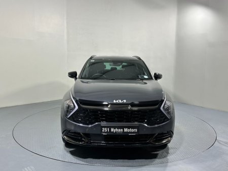 2025 Kia Sportage Plug-in Hybrid 4x4 €44,800 thumbnail