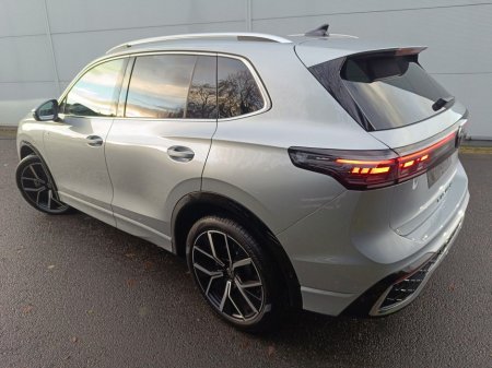 2025 Volkswagen Tiguan - thumbnail 3