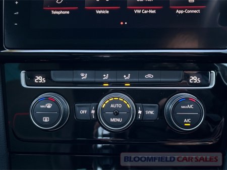 2018 Volkswagen Golf GTI PERFORMANCE , DSG // IMMACULATE €27,950 thumbnail