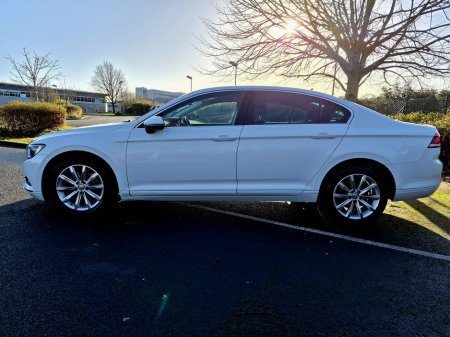 2016 Volkswagen Passat  €9,999 thumbnail