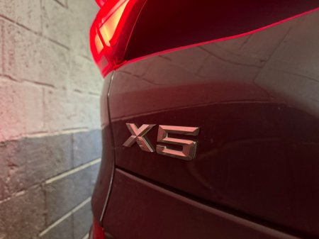 2022 BMW X5 xDrive45e M Sport €49,900 thumbnail