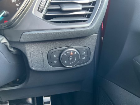 2024 Ford Focus 1.0L ECO ST-LINE 125PS M €26,500 thumbnail