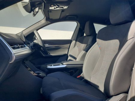 2025 BMW iX2 - thumbnail 7