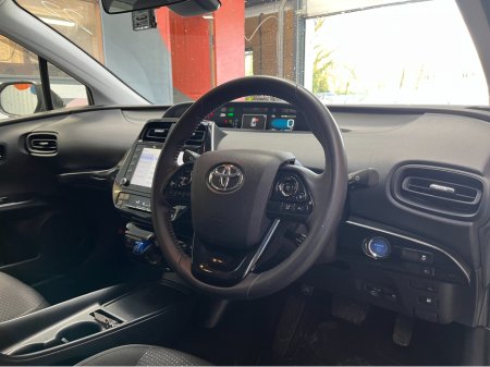 2022 Toyota Prius - thumbnail 8