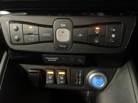 2021 Nissan Leaf - thumbnail 15