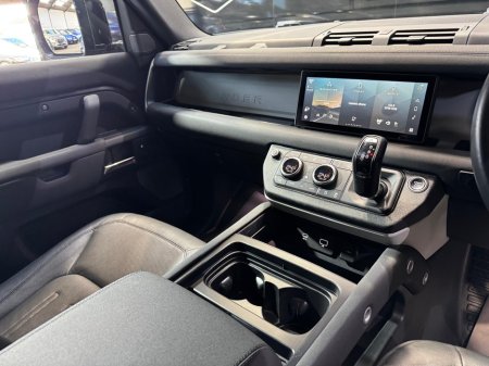 2021 Land Rover Defender - thumbnail 19