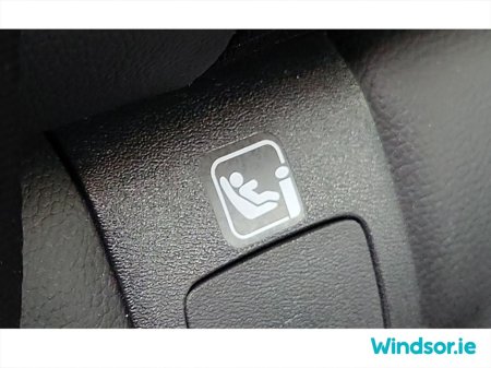 2025 Nissan Qashqai ePOWER QASHQAI SV PREMIUM €40,495 thumbnail