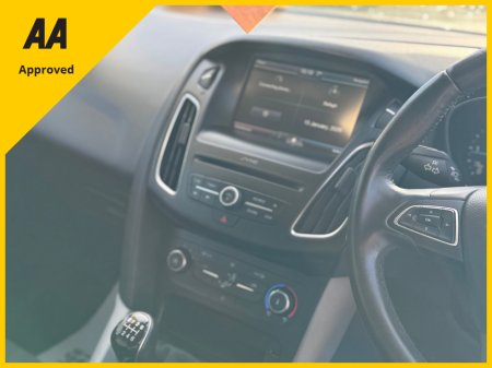 2016 Ford Focus 1.5 TDCI ZETEC 120PS 5DR €9,250 thumbnail