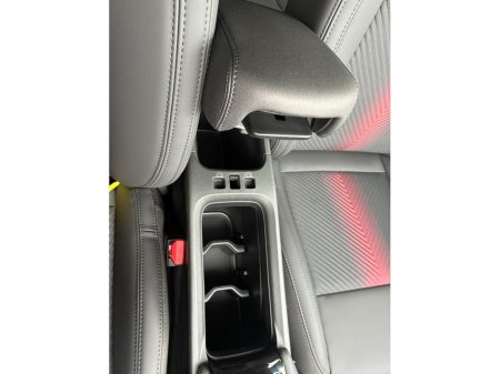 2026 Alfa Romeo Junior Ibrida €44,345 thumbnail