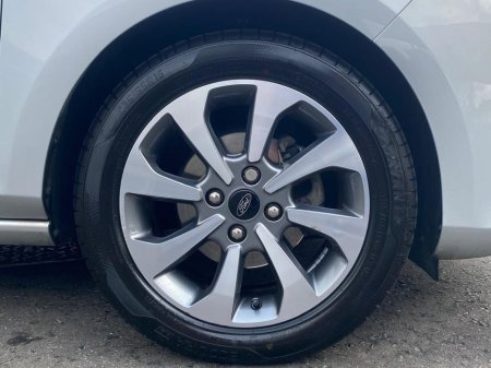 2021 Ford Fiesta - thumbnail 12