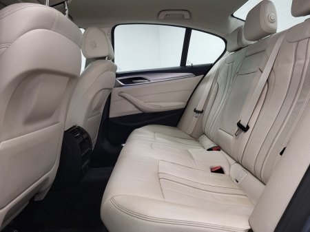 2021 BMW 5 Series - thumbnail 21