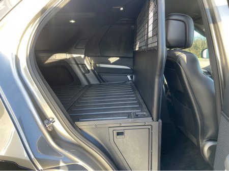 2023 Land Rover Discovery (232) LAND ROVER DISCOVERY 3.0 SD6 R-DYNAMIC OVERFINCH €48,950 thumbnail