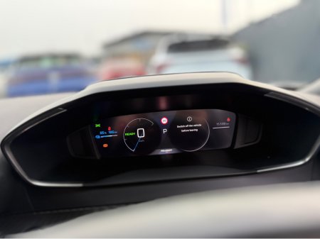 2024 Peugeot 2008 ALLURE - ELECTRIC - AUTO - 12M WARRANTY - CAR: 1601 thumbnail