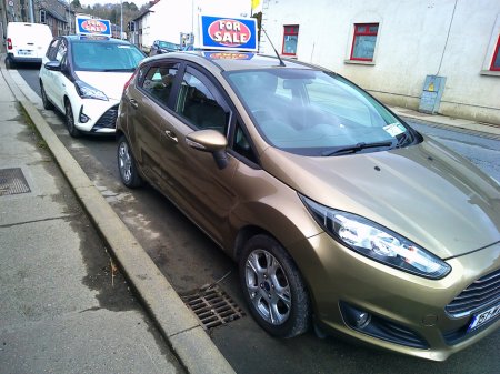 2015 Ford Fiesta - thumbnail 5