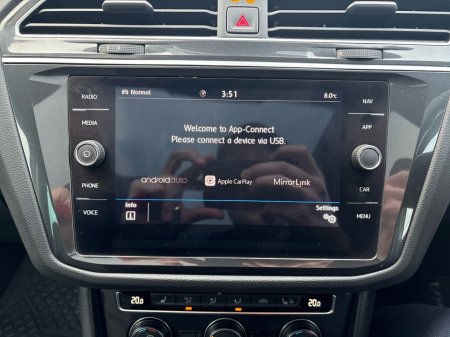 2020 Volkswagen Tiguan - thumbnail 18