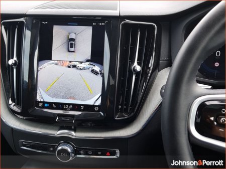 2025 Volvo XC60 T6 350 bhp AWD PHEV Ultra Bright (Three Year Volvo Warranty + Two Year Volvo Service Plan) €69,900 thumbnail